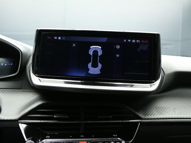 PEUGEOT 2008 usata, con Park Distance Control