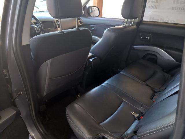 MITSUBISHI Outlander usata, con Climatizzatore