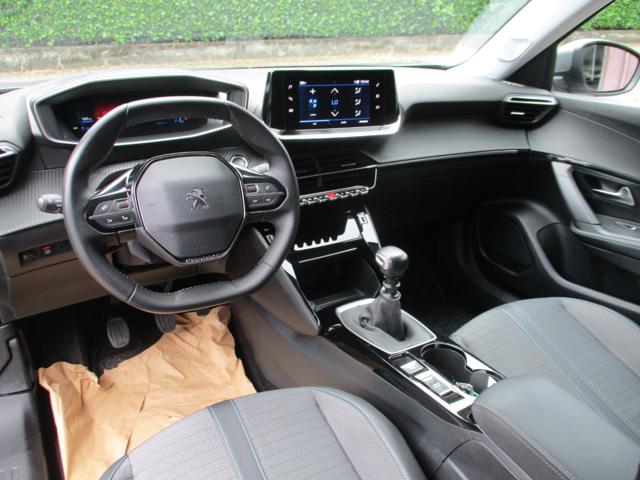 PEUGEOT 2008 usata, con Sedile posteriore sdoppiato