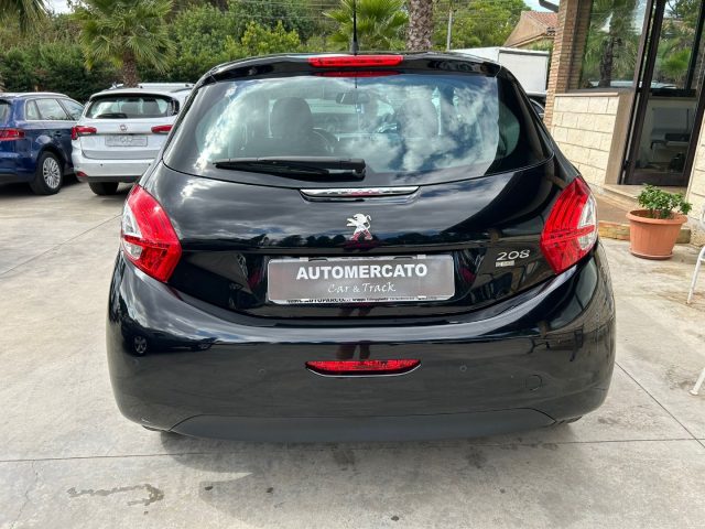 PEUGEOT 208 usata, con Autoradio