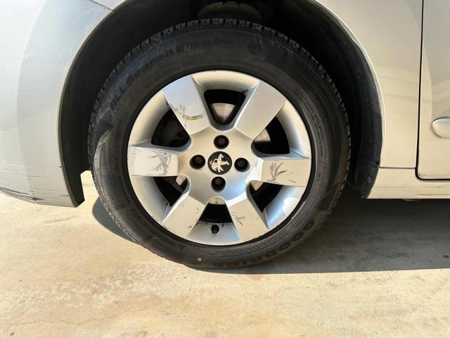 PEUGEOT 5008 usata 53