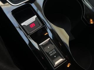 PEUGEOT 208 usata, con Sedile posteriore sdoppiato