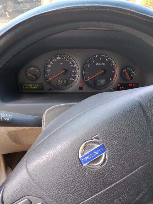 VOLVO V70 usata, con Climatizzatore