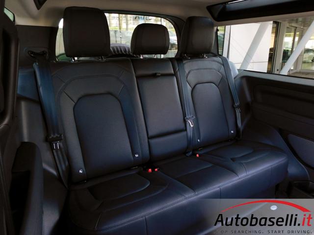LAND ROVER Defender usata, con Trazione integrale