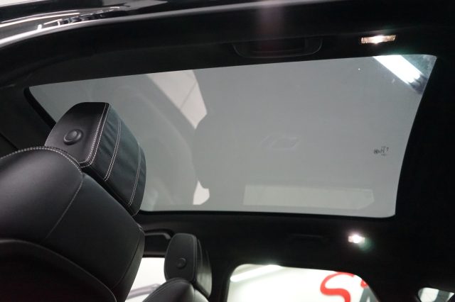 LAND ROVER Range Rover Velar usata, con Sistema di chiamata d
