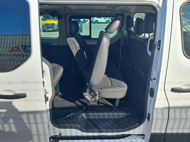 RENAULT Trafic usata 8