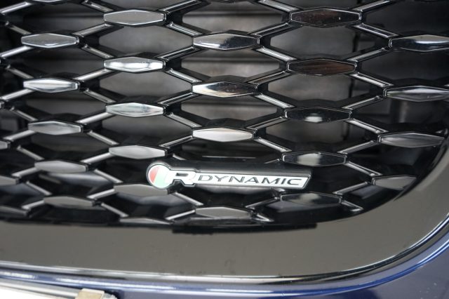 JAGUAR E-Pace usata, con Specchietti laterali elettrici