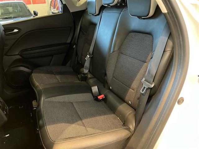 RENAULT Captur usata 11