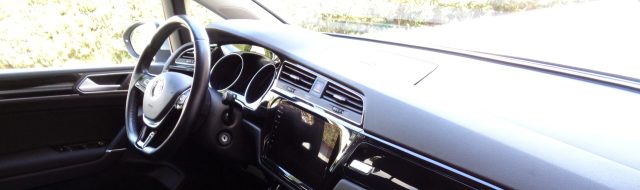 VOLKSWAGEN Touran usata, con Controllo automatico clima