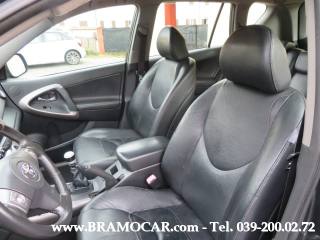 TOYOTA RAV 4 usata, con Sistema di navigazione