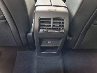 OPEL Astra usata, con Fari Xenon