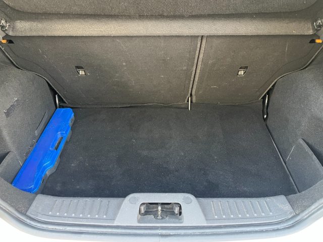 FORD Fiesta usata, con Boardcomputer