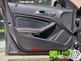 MERCEDES-BENZ GLA 200 usata, con Hill holder