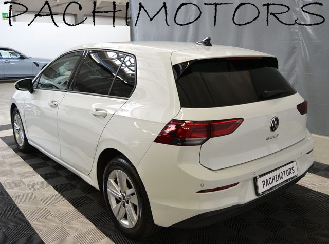 VOLKSWAGEN Golf usata, con USB