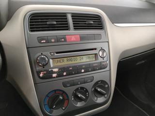 FIAT Punto usata, con Hill holder