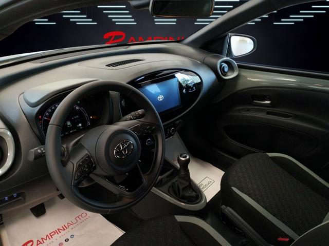 TOYOTA Aygo X usata 13