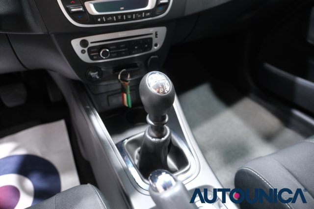 RENAULT Megane usata, con Sensori di parcheggio posteriori
