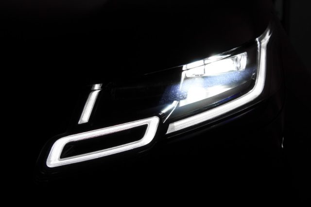 LAND ROVER Range Rover Velar usata, con Fari LED