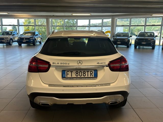 MERCEDES-BENZ GLA 200 usata, con Chiusura centralizzata