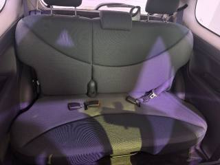 TOYOTA Yaris usata 12