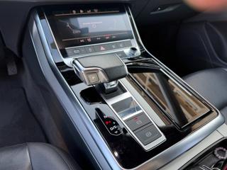 AUDI Q8 usata, con Sistema di avviso di distanza
