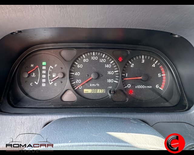 TOYOTA Land Cruiser usata, con Sedile posteriore sdoppiato
