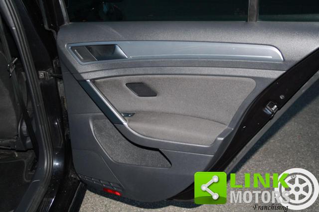 VOLKSWAGEN Golf usata, con MP3