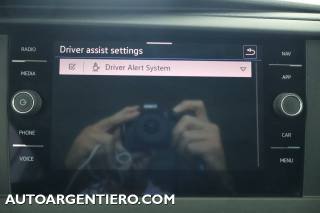 VOLKSWAGEN Caravelle usata, con Touch screen