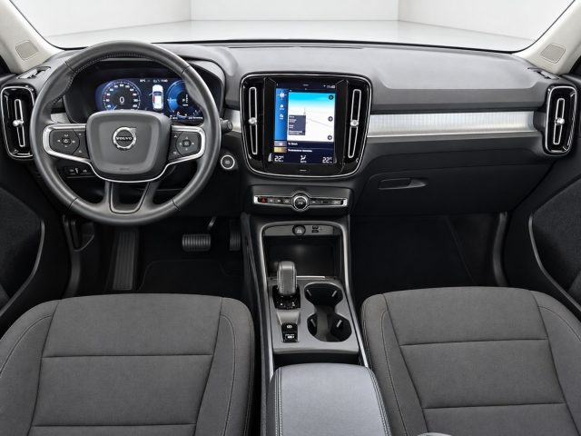 VOLVO XC40 usata, con Chiusura centralizzata