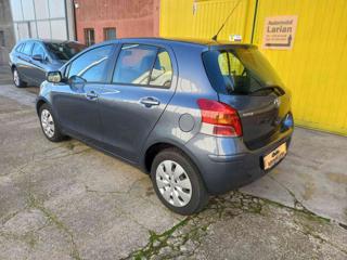 TOYOTA Yaris usata, con Autoradio