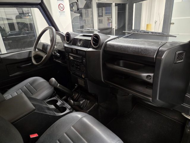 LAND ROVER Defender usata 21