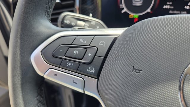 VOLKSWAGEN Tiguan usata, con Bracciolo