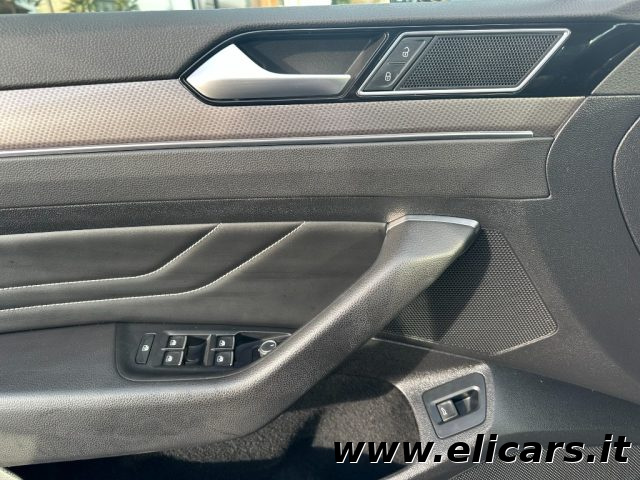 VOLKSWAGEN Passat Alltrack usata, con Fendinebbia