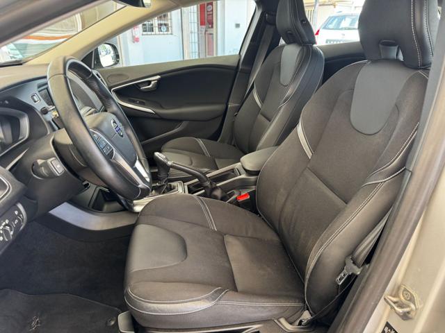 VOLVO V40 usata, con Sedile posteriore sdoppiato