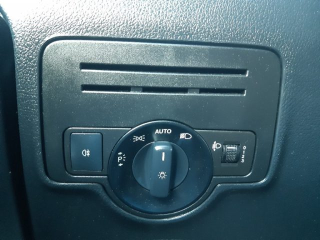 MERCEDES-BENZ Vito usata, con USB