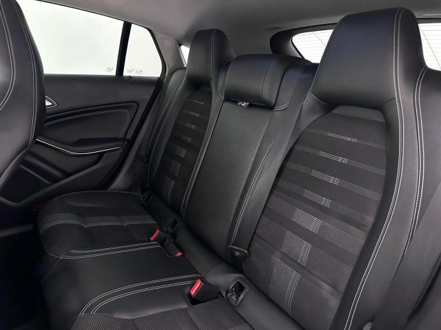 MERCEDES-BENZ CLA 200 usata, con Fendinebbia