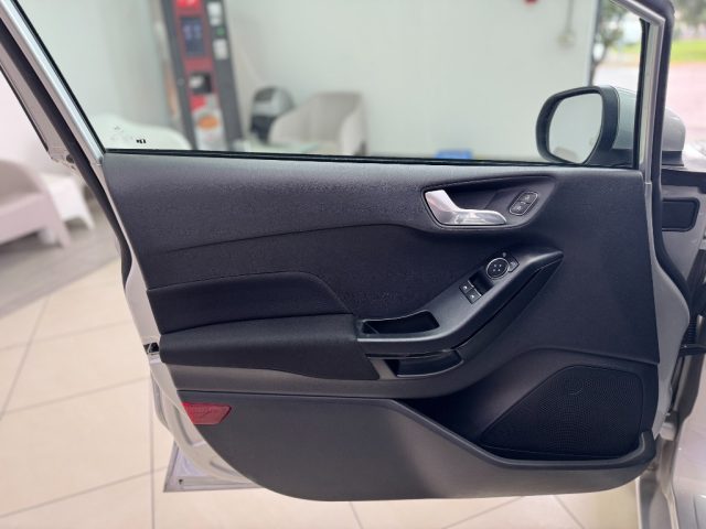 FORD Fiesta usata, con USB