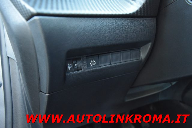 PEUGEOT 208 usata, con Autoradio digitale