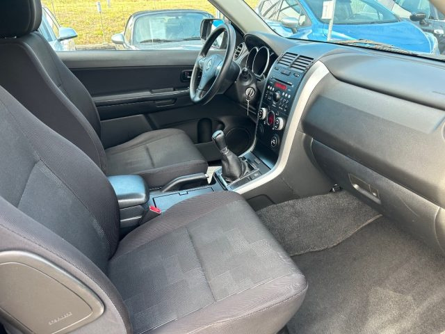 SUZUKI Grand Vitara usata, con Fendinebbia