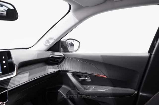 PEUGEOT 2008 usata, con Autoradio digitale