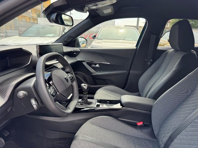 PEUGEOT 2008 usata, con Sistema di navigazione