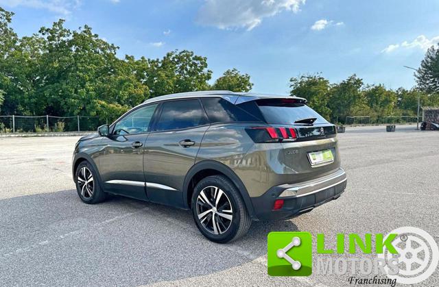 PEUGEOT 3008 usata, con Leve al volante