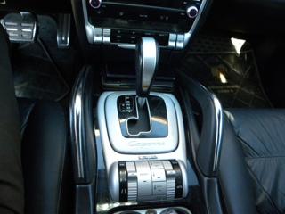 PORSCHE Cayenne usata, con Specchietti laterali elettrici