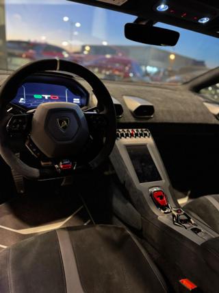 LAMBORGHINI Huracan usata 7