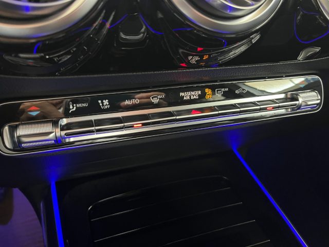 MERCEDES-BENZ GLA 200 usata, con Touch screen