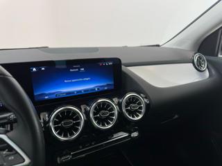 MERCEDES-BENZ GLA 200 usata, con Climatizzatore