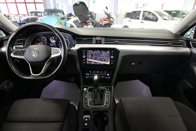 VOLKSWAGEN Passat Variant usata, con Controllo automatico clima