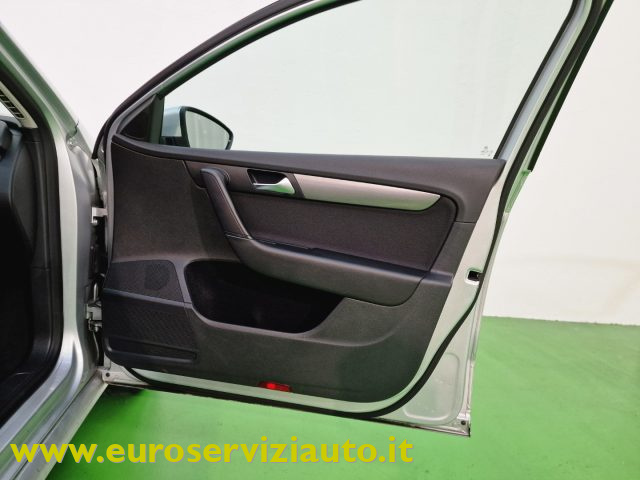 VOLKSWAGEN Passat usata 43