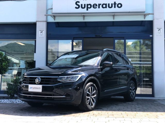 VOLKSWAGEN Tiguan usata, con Airbag