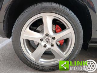 PORSCHE Cayenne usata, con Sedile passeggero ribaltabile